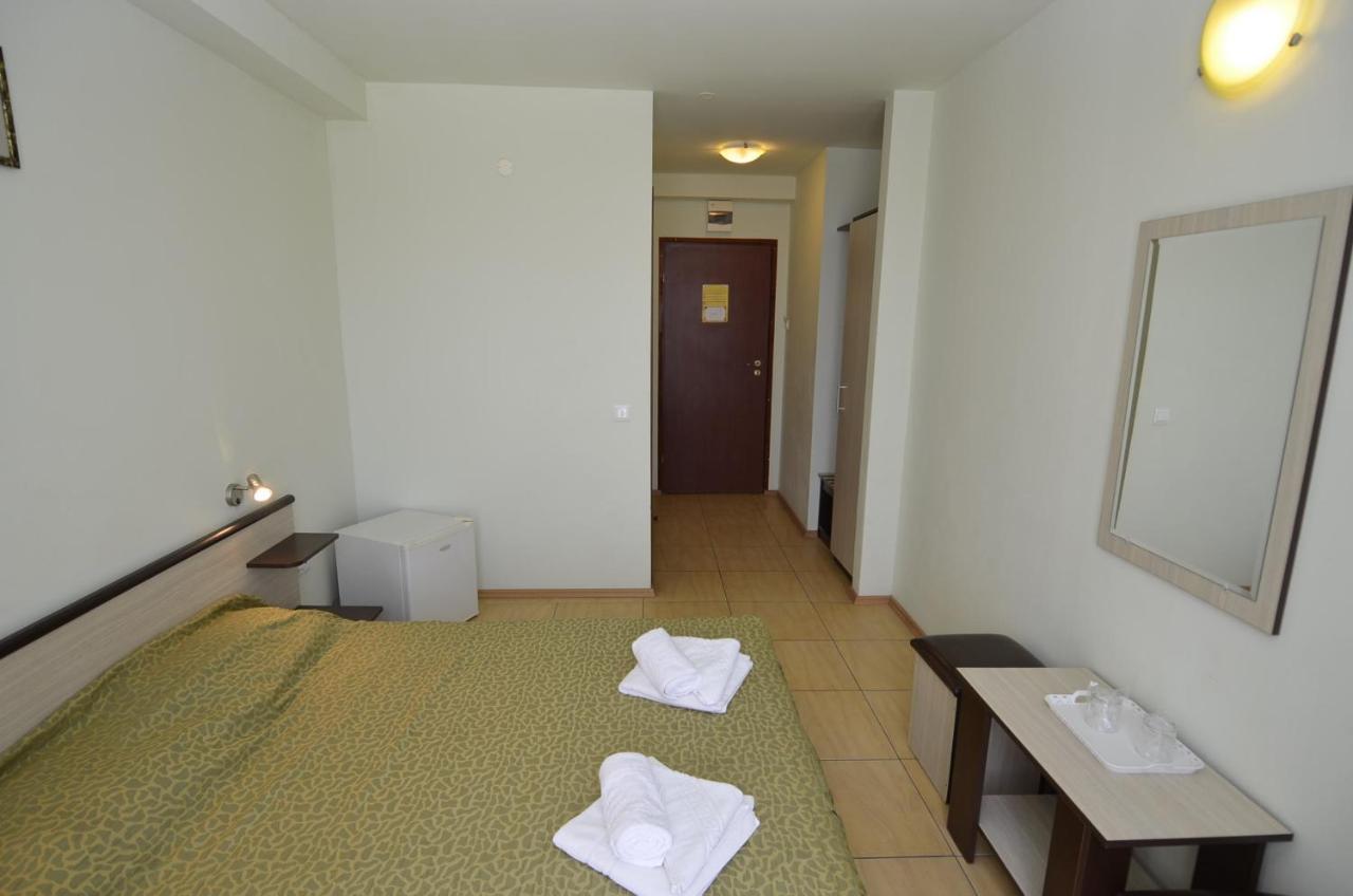 Hotel Intim Costinesti Buitenkant foto