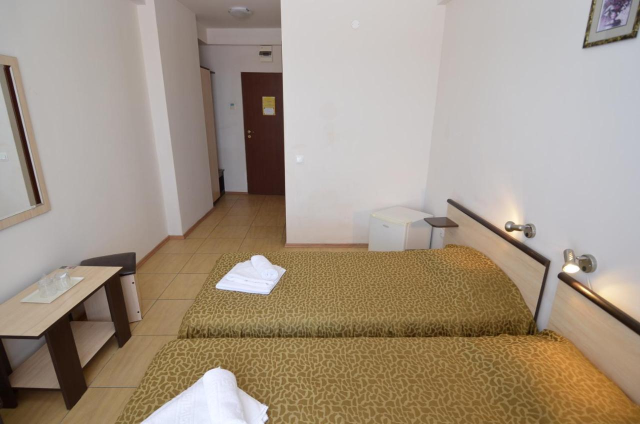 Hotel Intim Costinesti Buitenkant foto