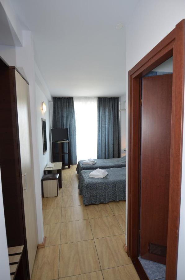 Hotel Intim Costinesti Buitenkant foto