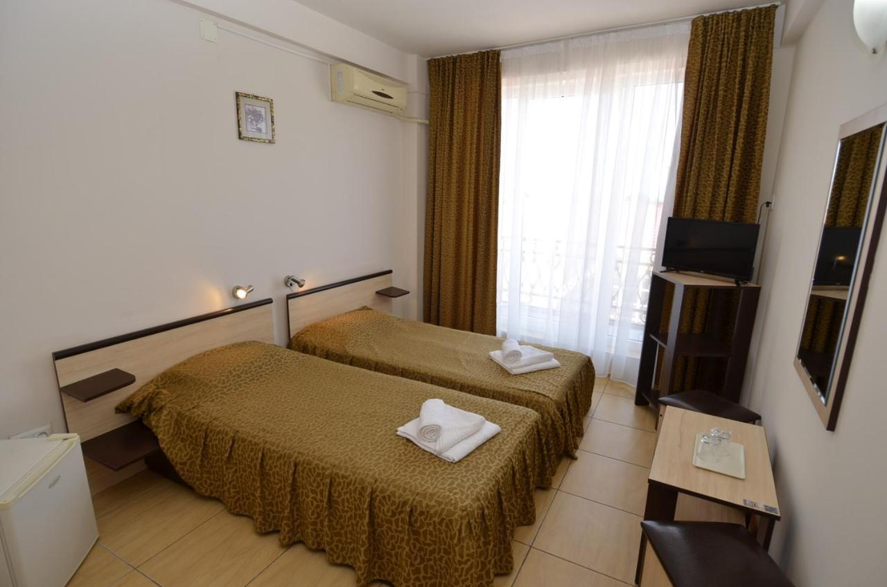 Hotel Intim Costinesti Buitenkant foto
