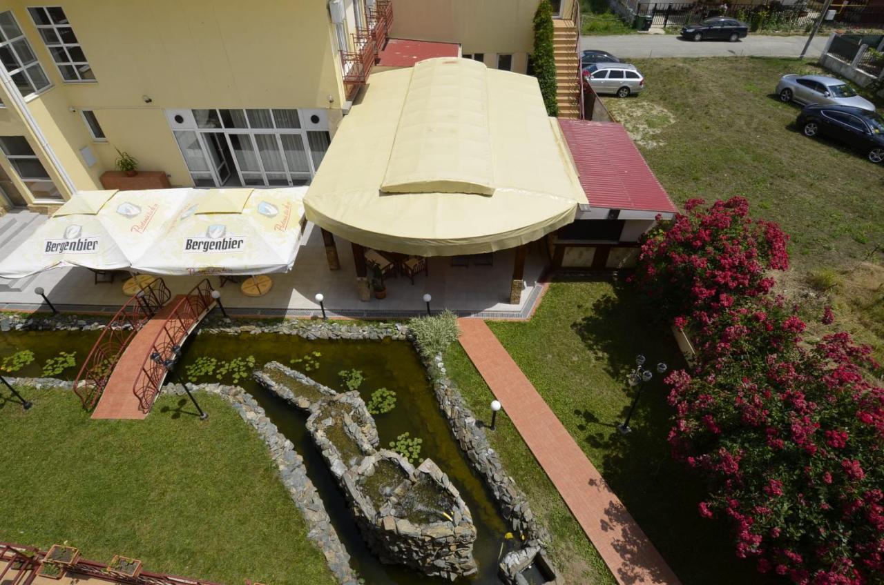 Hotel Intim Costinesti Buitenkant foto