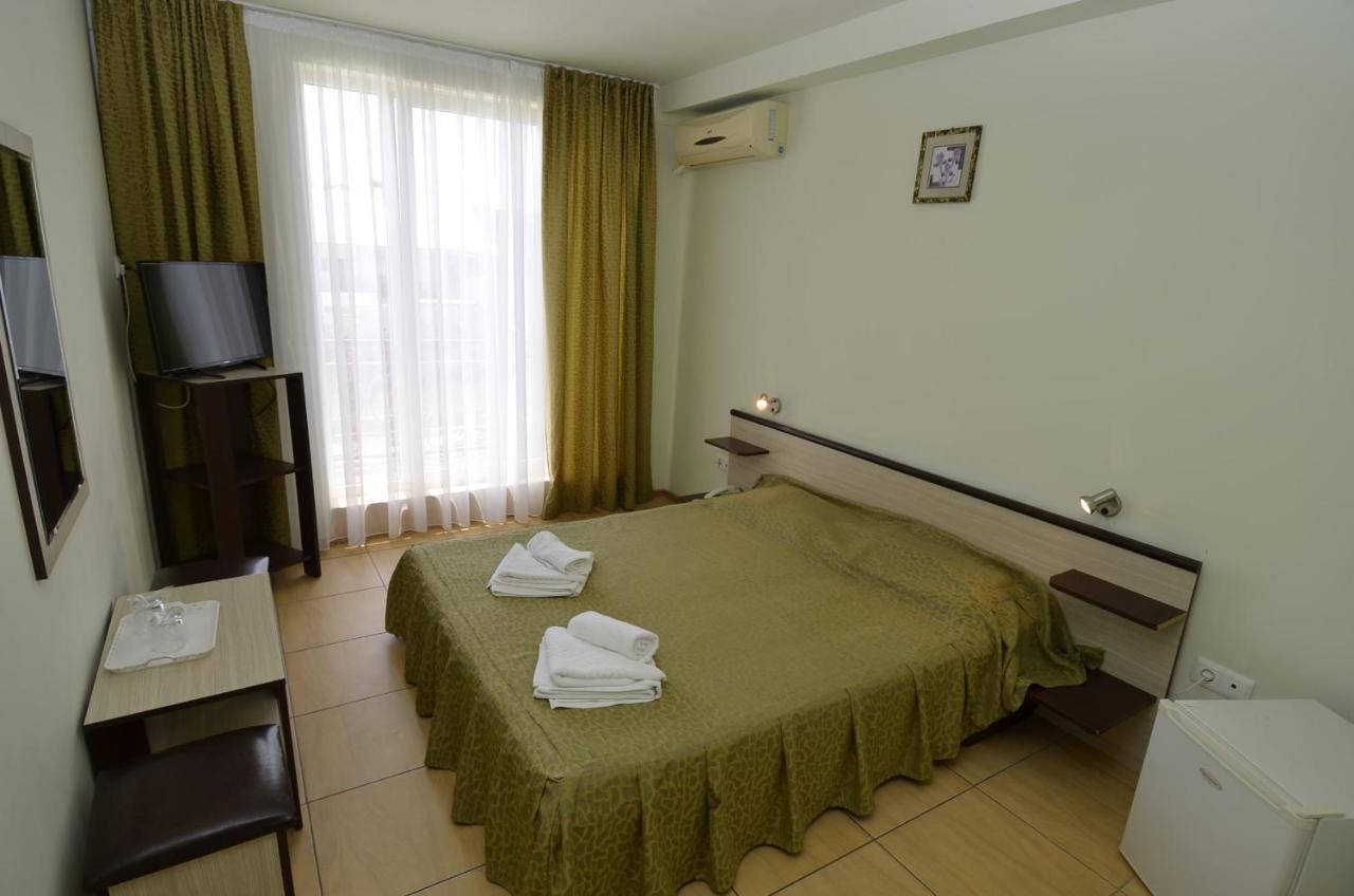 Hotel Intim Costinesti Buitenkant foto