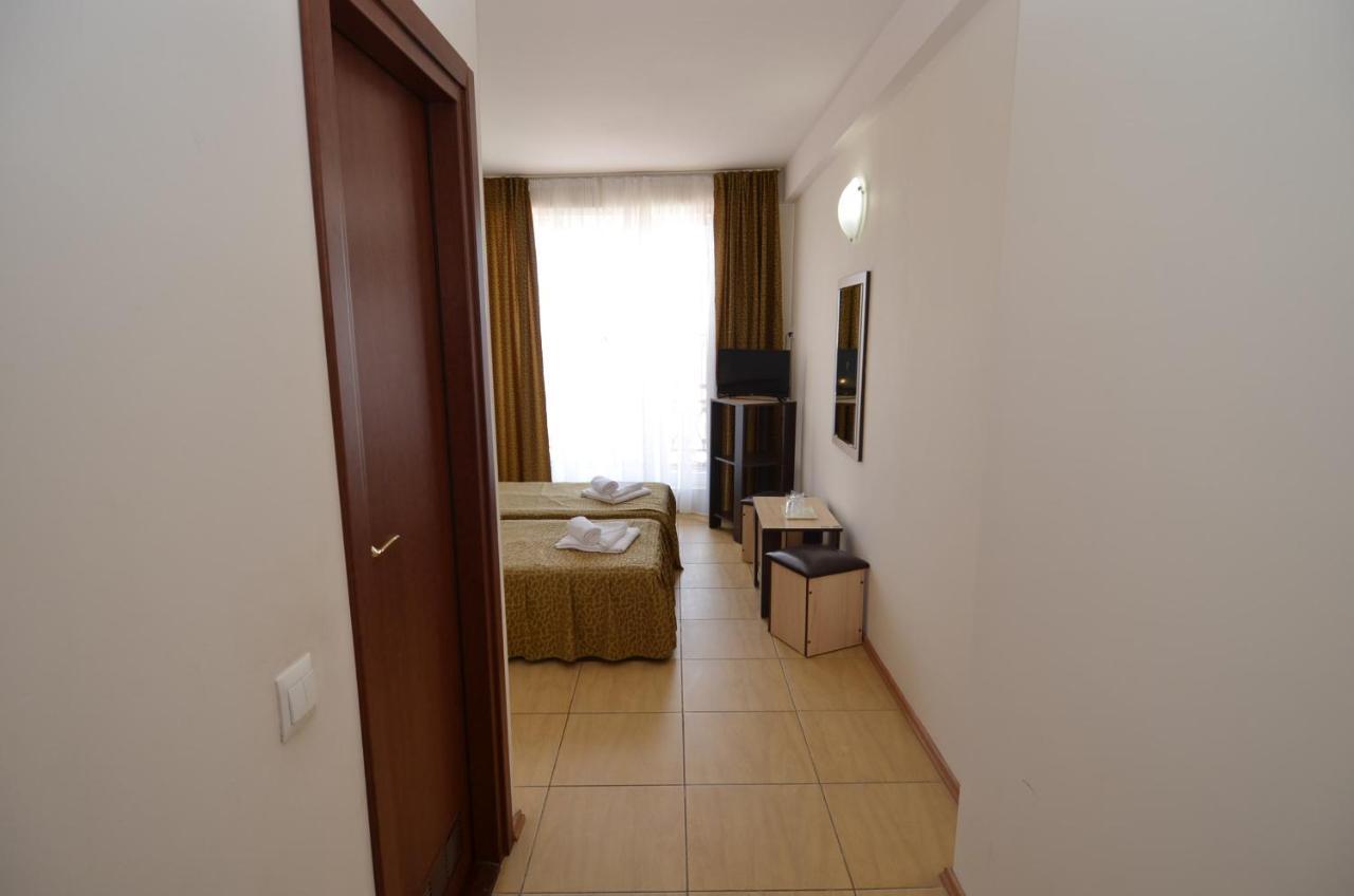 Hotel Intim Costinesti Buitenkant foto